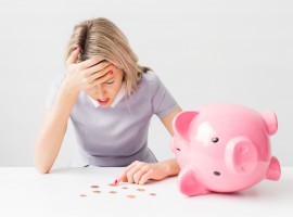 How much money do Australians have in their savings?