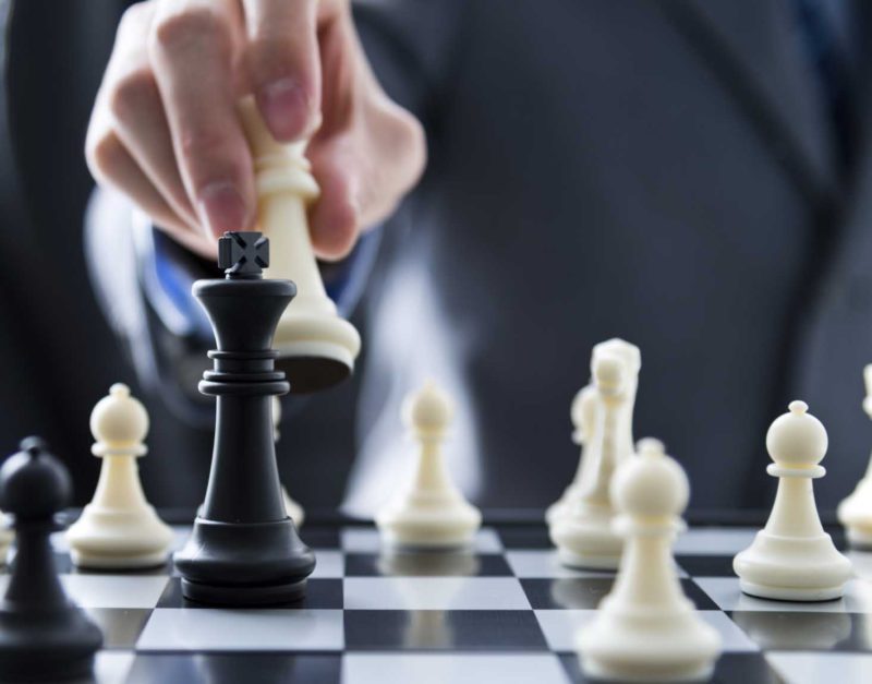 chess-game-leader-investment-strategy-win-success-negotiate